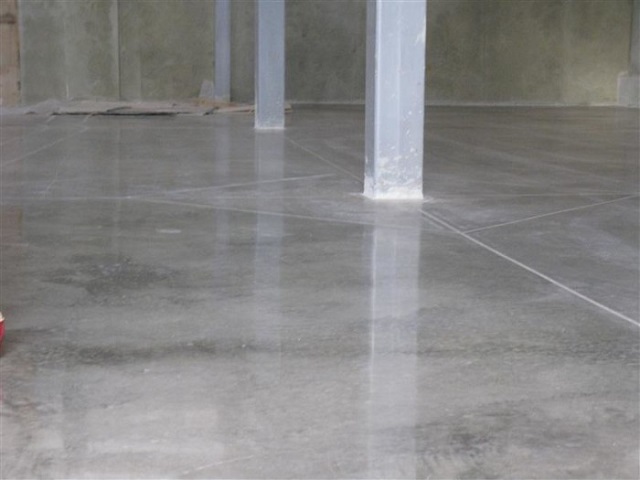 Обеспыливание бетонной поверхности