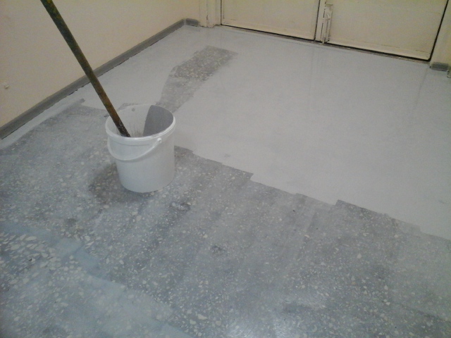  Обеспыливание бетонного пола